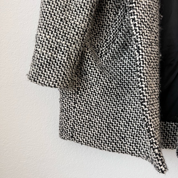 BLANKNYC Black & White Say Anything Tweed Coat - Picture 5 of 8